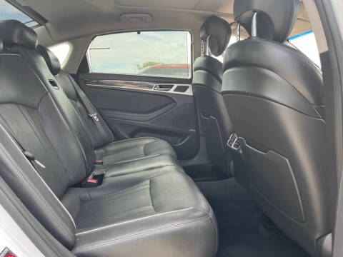 2015 Hyundai Genesis