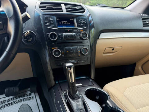 2017 Ford Explorer