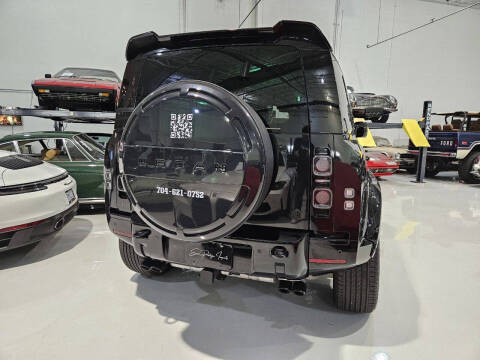 2024 Land Rover Defender 110 V8 P525