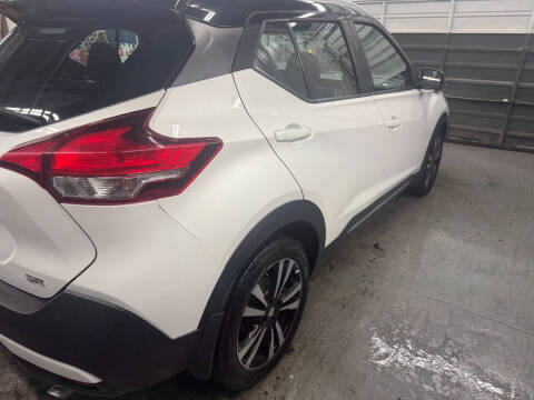 2018 Nissan Kicks SR