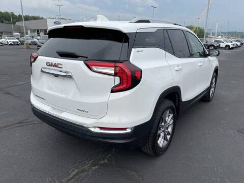 2023 GMC Terrain SLT