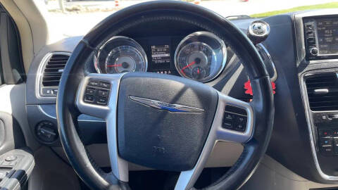 2014 Chrysler Town and Country Touring