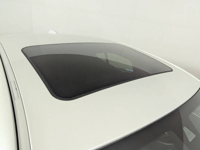 2024 BMW 3 Series 330i