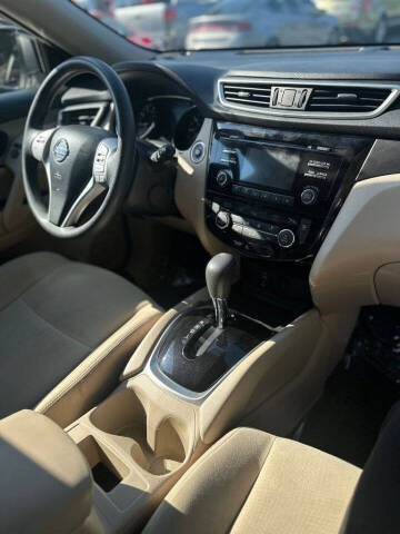 2016 Nissan Rogue SV
