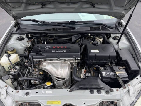 2004 Toyota Camry LE