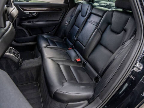 2018 Volvo S90 T5 Momentum