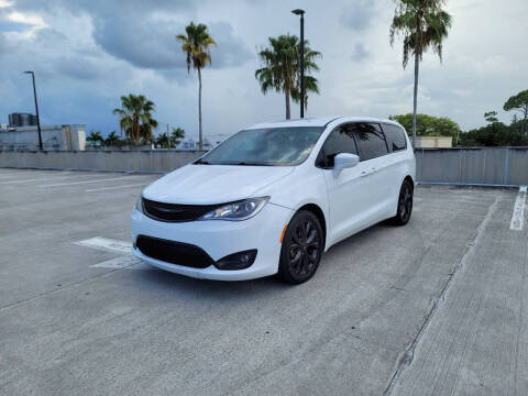 2019 Chrysler Pacifica Touring Plus