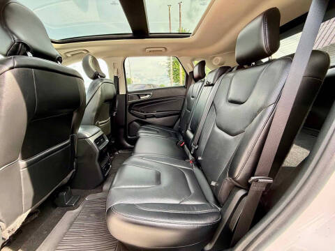 2019 Ford Edge Titanium