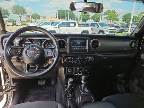 2022 Jeep Gladiator Willys