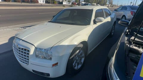 2007 Chrysler 300 for sale at 911 AUTO SALES LLC in Glendale AZ