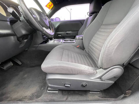 2013 Dodge Challenger SXT