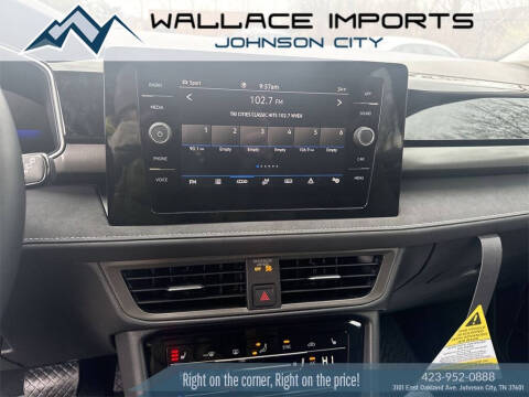 2026 Volkswagen Taos SE Black 4Motion