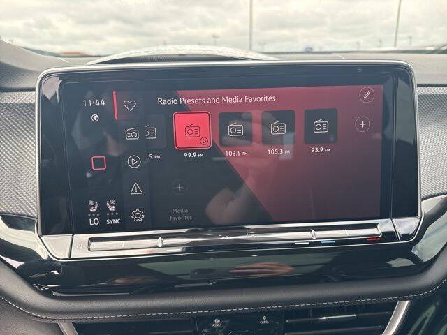 2025 Volkswagen Atlas Cross Sport SEL Premium R-Line 4Motion