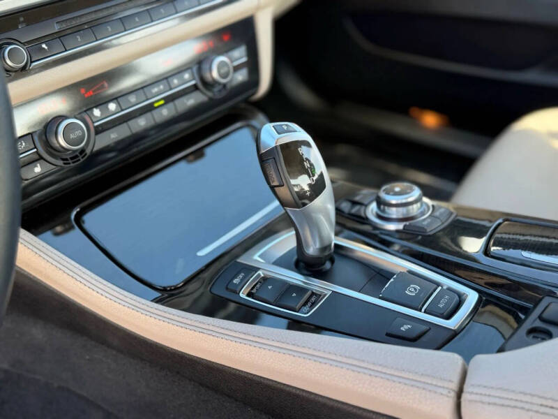 2012 BMW 5 Series 535i