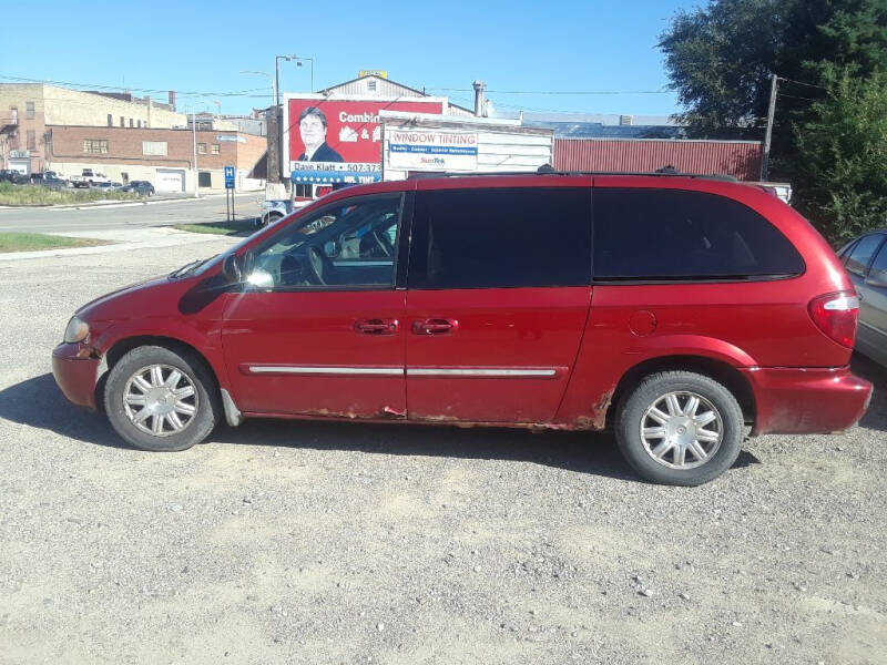 2005 Chrysler Town and Country for sale at Southtown Auto Sales in Albert Lea MN