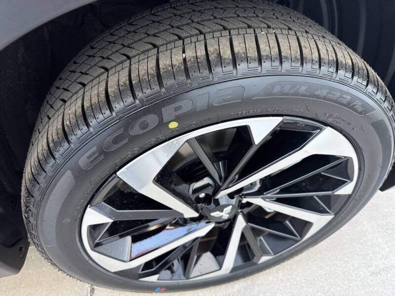 2025 Mitsubishi Outlander PHEV SEL