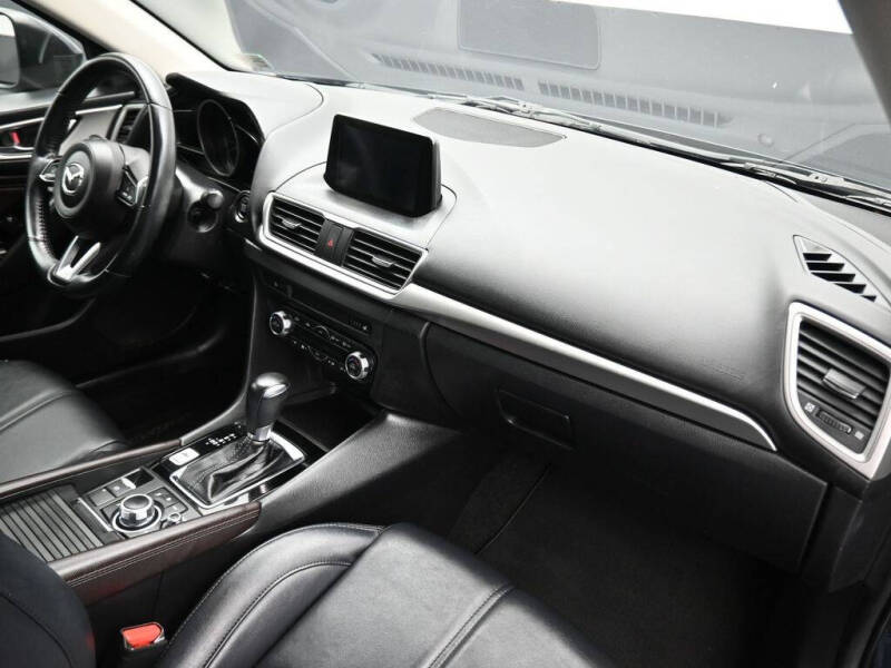 2017 Mazda MAZDA3 Touring