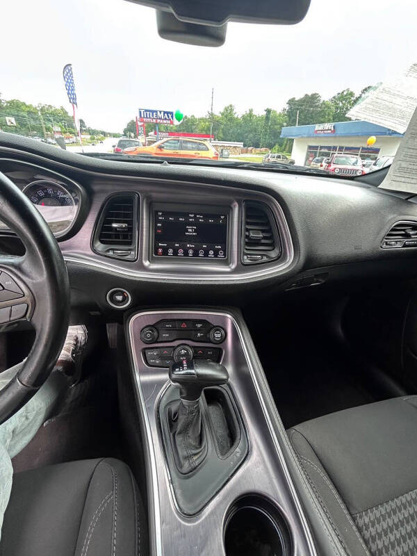 2018 Dodge Challenger SXT