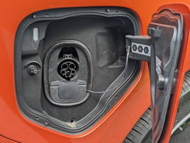 2025 Volkswagen ID. Buzz Pro S Plus