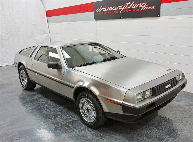 1982 DeLorean DMC-12