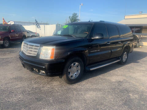 2004 Cadillac Escalade ESV for sale at AJOULY AUTO SALES in Moore OK