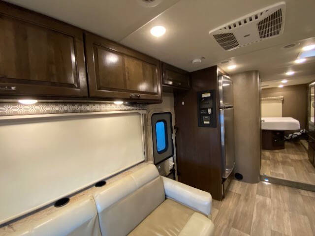 2017 Ford E-Series E-450 SD