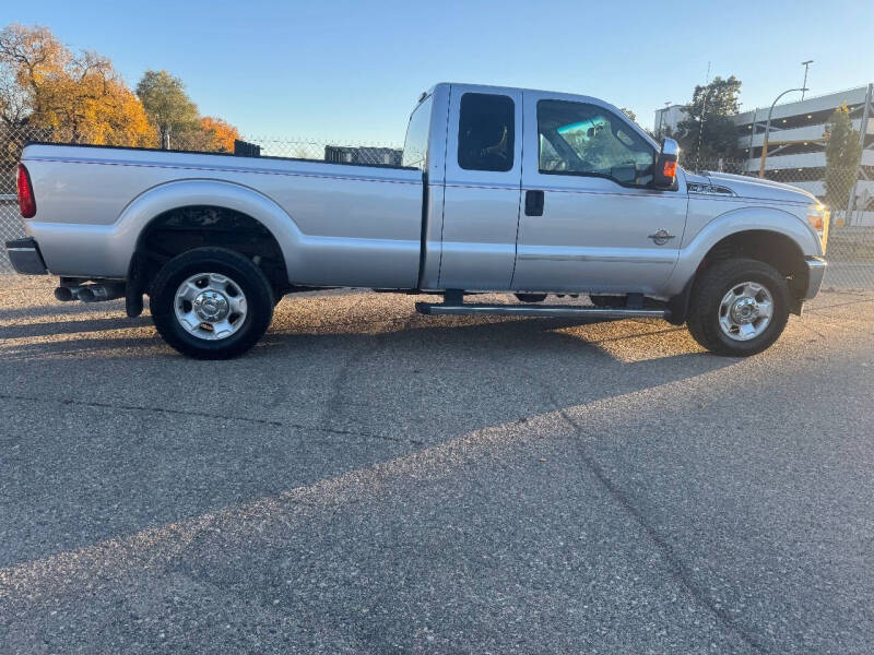 2011 Ford F-350 Super Duty XLT's photo
