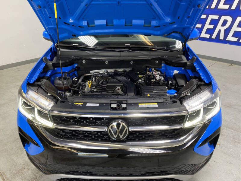 2024 Volkswagen Taos SEL 4Motion