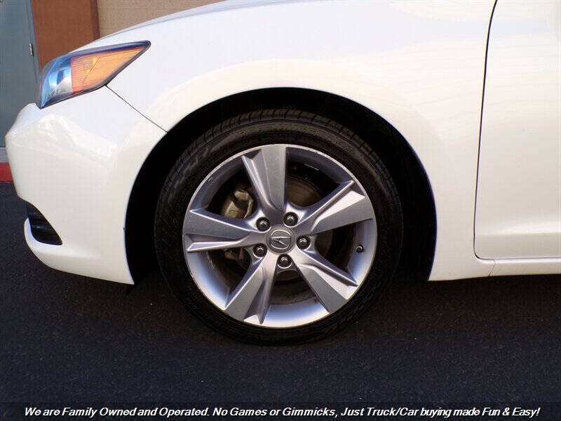 2014 Acura ILX 2.0L w/Tech