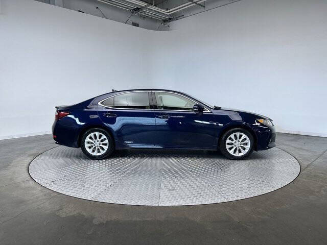 2014 Lexus ES 300h