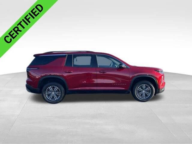 2024 Chevrolet Traverse LT