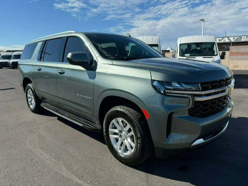 2024 Chevrolet Suburban LS