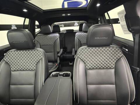 2024 GMC Acadia Denali