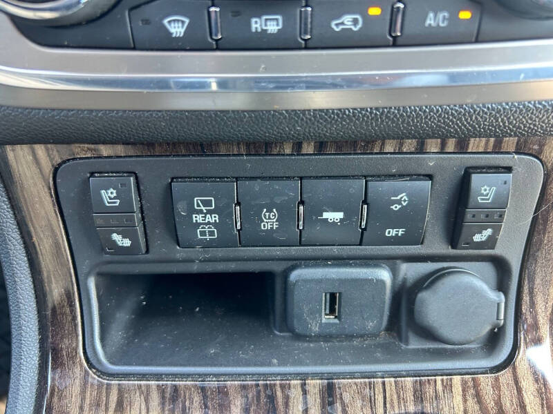 2015 GMC Acadia Denali