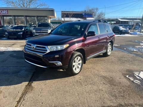 2013 Toyota Highlander for sale at Wolfe Brothers Auto in Marietta OH