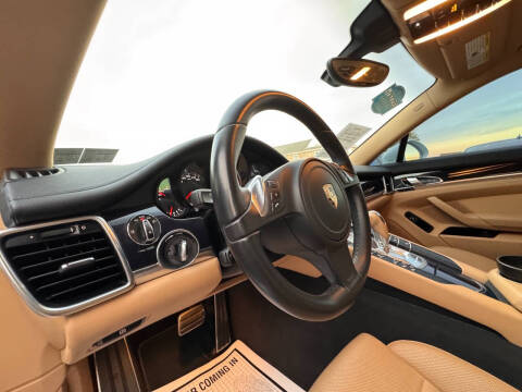 2016 Porsche Panamera Edition