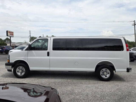 2025 Chevrolet Express LT 3500