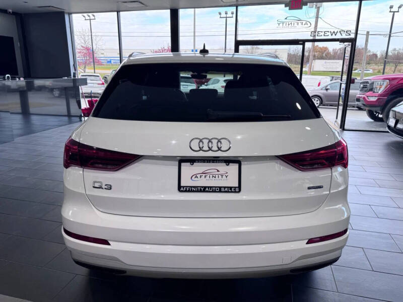 2021 Audi Q3 quattro Premium 40 TFSI