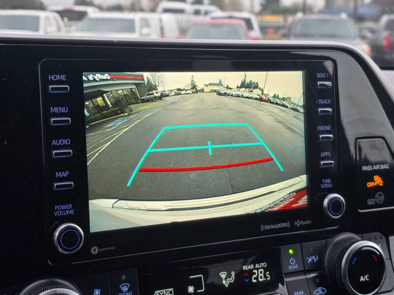 2021 Toyota Highlander Hybrid XLE