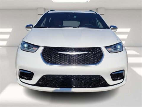 2024 Chrysler Pacifica Plug-In Hybrid Pinnacle