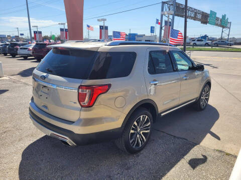 2017 Ford Explorer Platinum