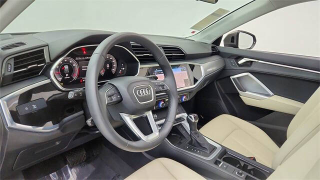 2024 Audi Q3 quattro S line Prem Plus 45 TFSI