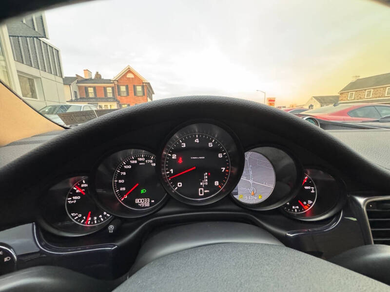 2016 Porsche Panamera Edition