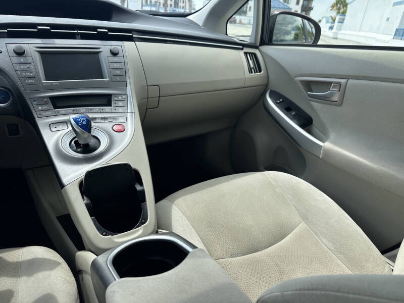 2014 Toyota Prius Three