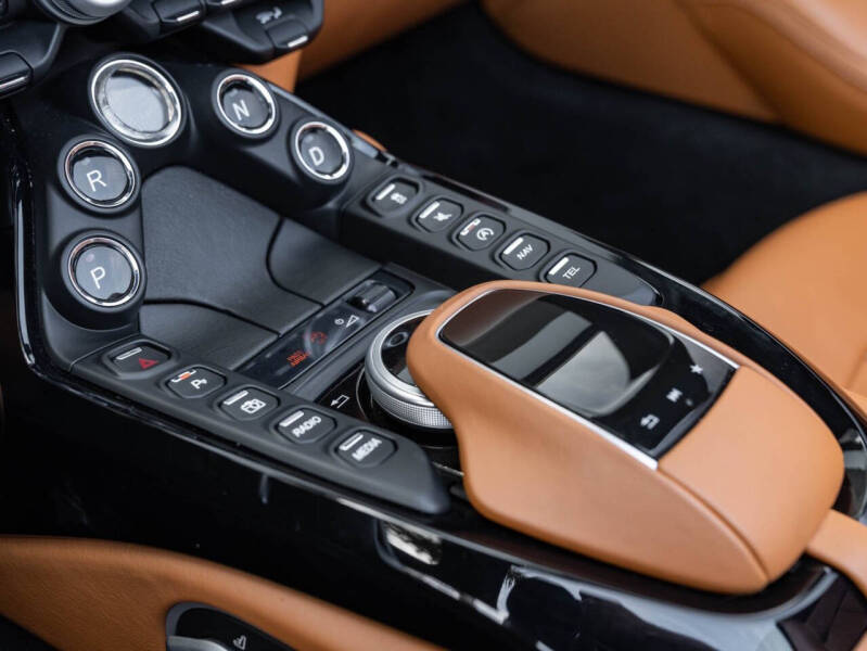 2021 Aston Martin Vantage