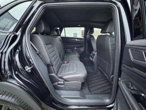 2026 Volkswagen Atlas Cross Sport SEL R-Line Black 4Motion