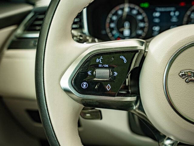 2025 Jaguar F-PACE P250 R-Dynamic S