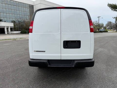 2020 Chevrolet Express 2500