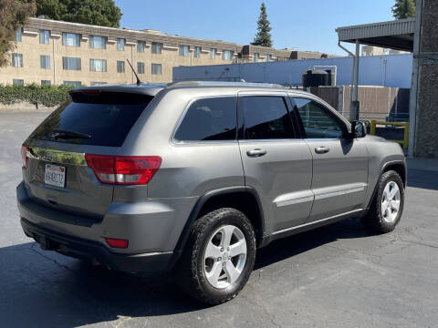 2012 Jeep Grand Cherokee Laredo