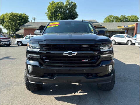 2018 Chevrolet Silverado 1500 for sale at Carros Usados Fresno in Clovis CA